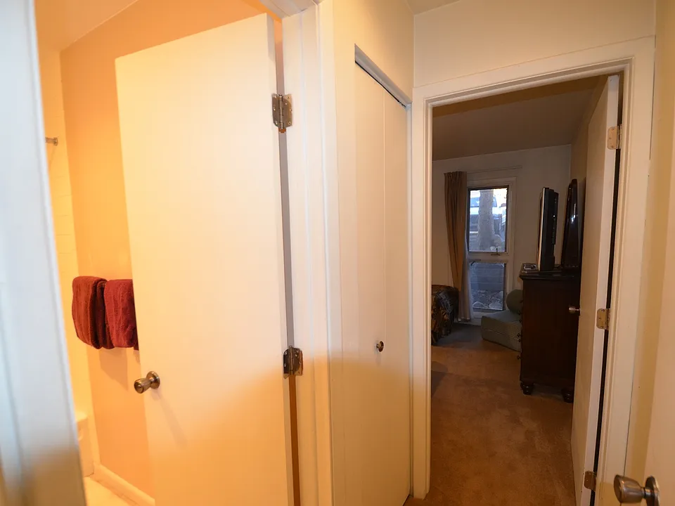 213 Buffalo Dr #2-0021