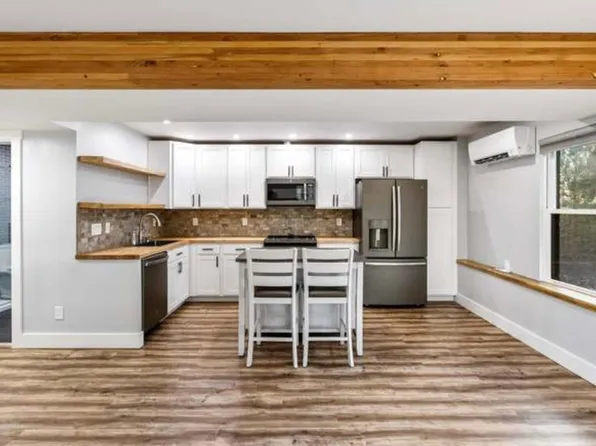 (undisclosed Address), White Salmon, WA 98672