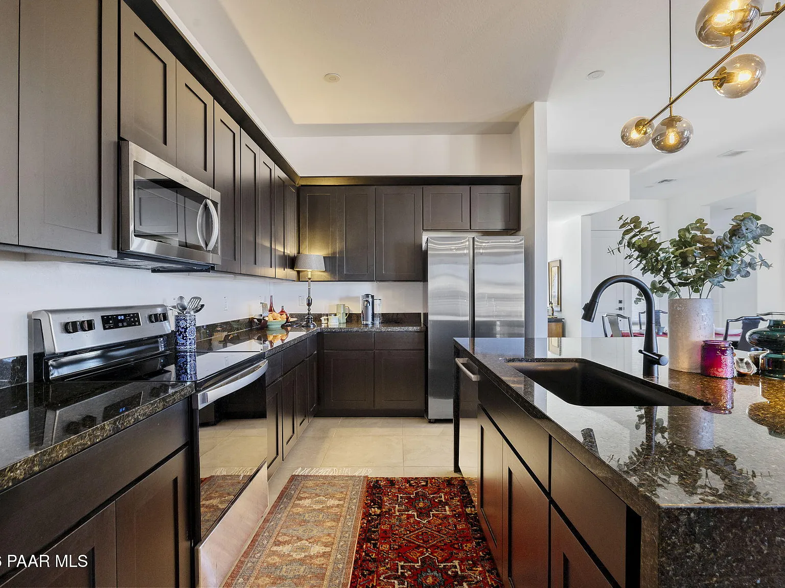 3 bed, 2.5 bath, 2577 sqft, $3,590 — Photo 3