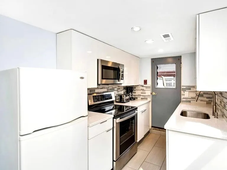 423 S 13th St #3 — Photo 14