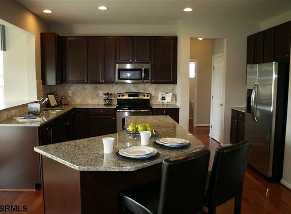 5th image of 1 Venezia Ave