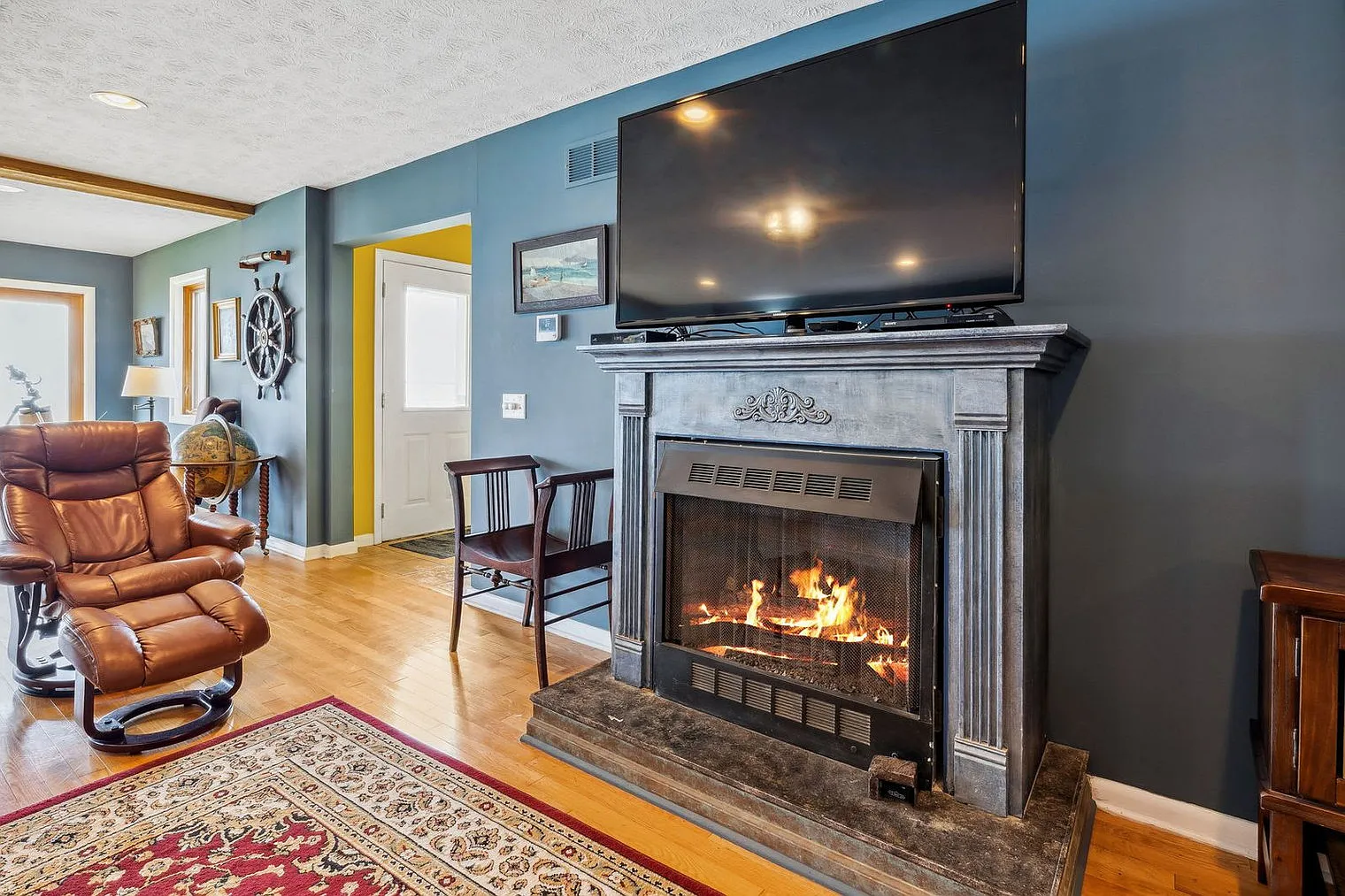 3 bed, 2.0 bath, 3476 sqft, $5,508 — Photo 3