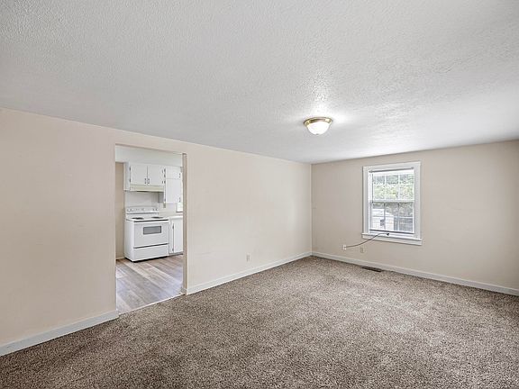 4th image of 805 Ray Rd