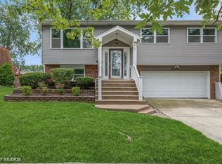 7743 161st Pl, Tinley Park, IL 60477