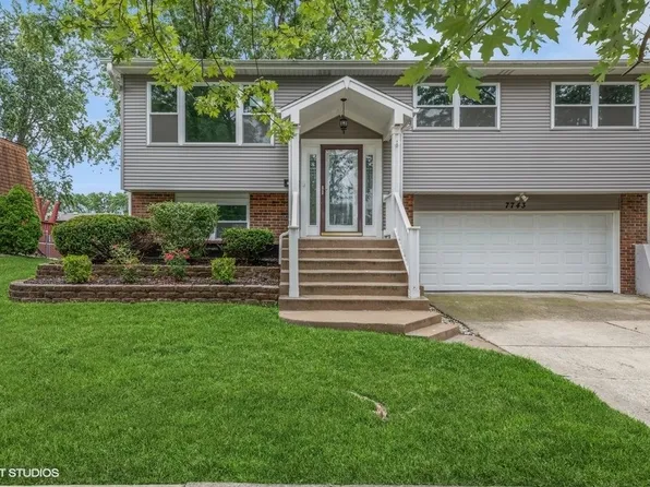 7743 161st Pl, Tinley Park, IL 60477