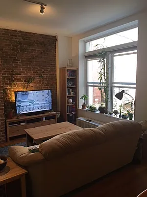 Rented by Allen Harris, LREB | media 15