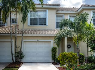 9945 Lago Dr, Boynton Beach, FL 33472