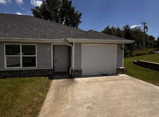 321 Westbrook Ct APT 3, Decatur, AR 72722