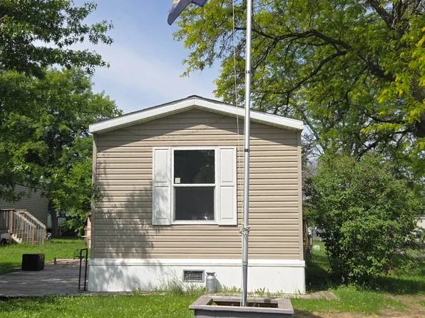501 W Forest St Trailer 6, Belle Plaine, MN 56011