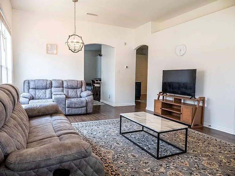 5528 Milford Dr — Photo 26
