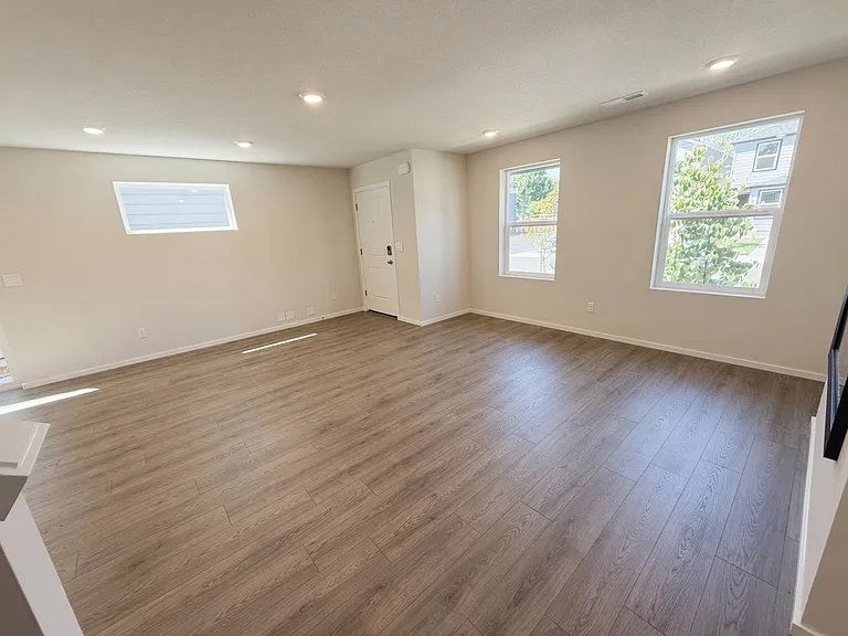 Living/Dining area