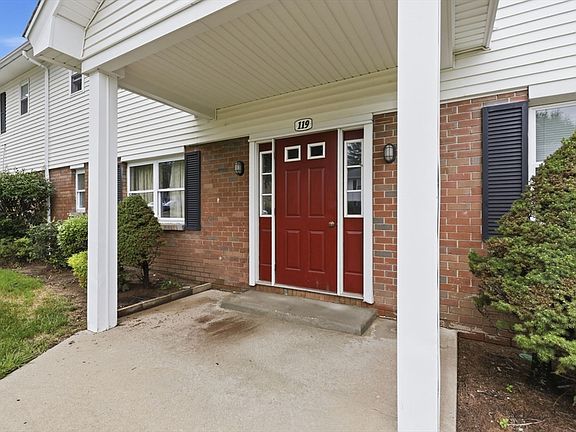 5th image of 119 Colonial Cir Unit A