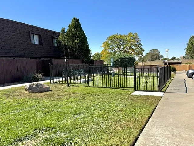 Academy Heights Apartments — Photo 10