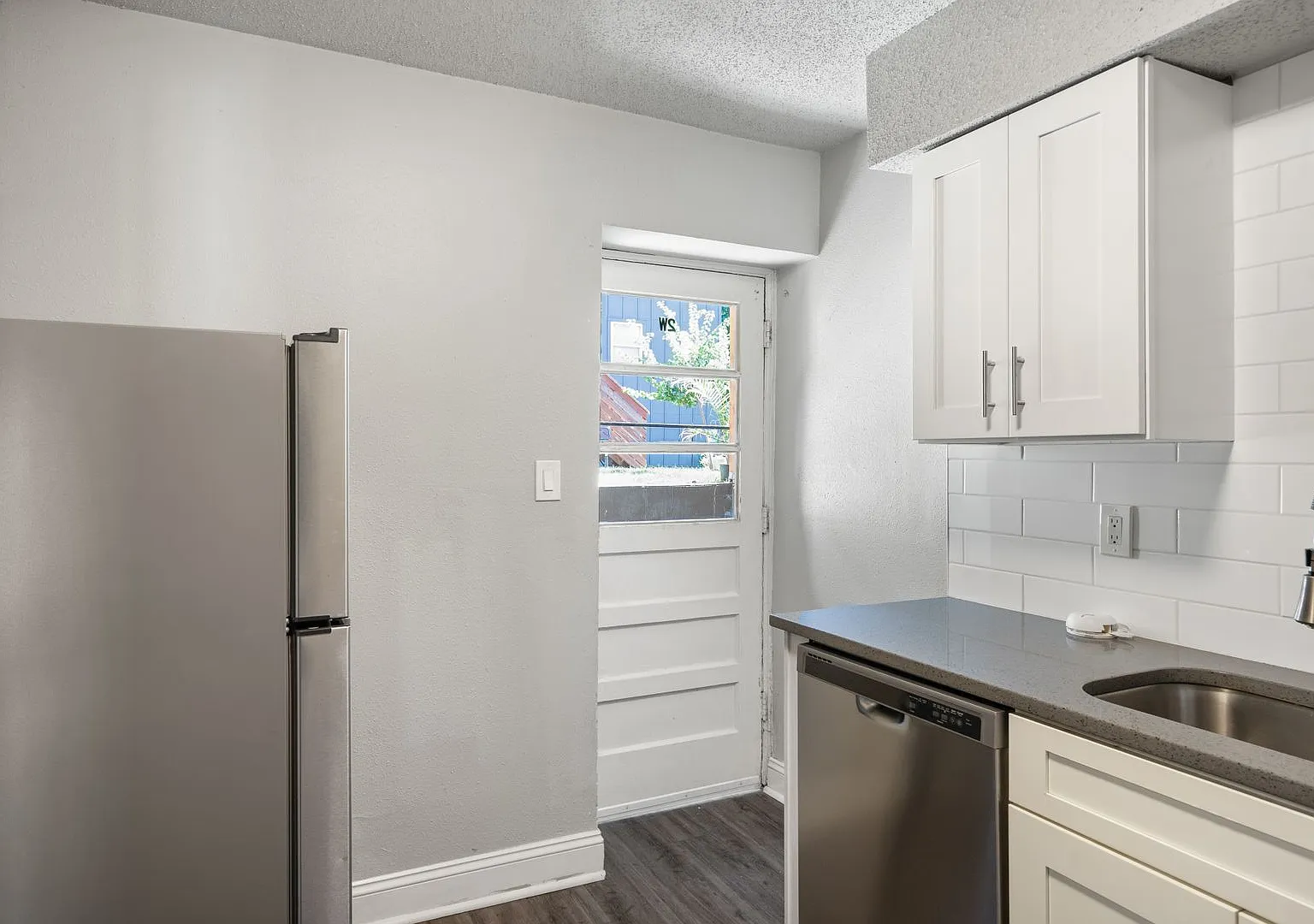 Pendleton Heights Apartments — Photo 3