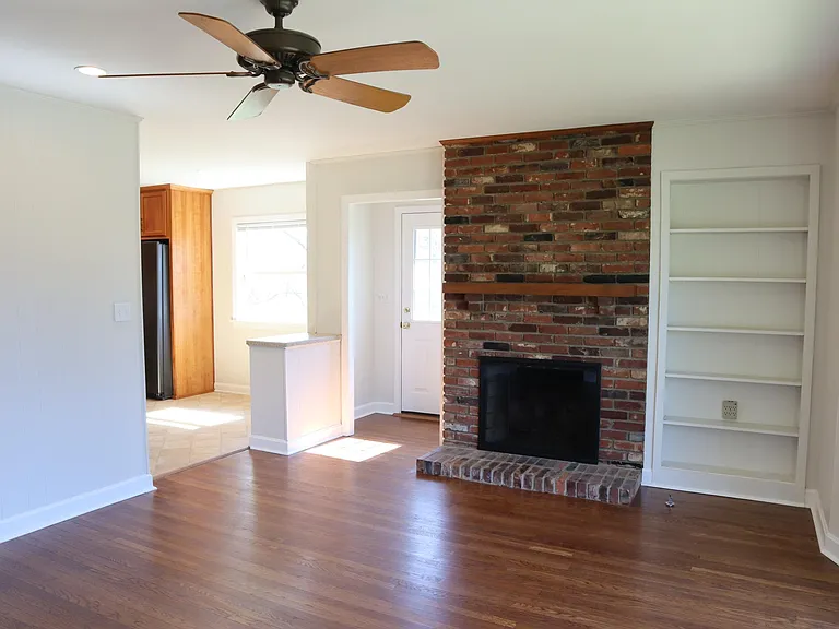 2331 Thornhill Rd — Photo 12