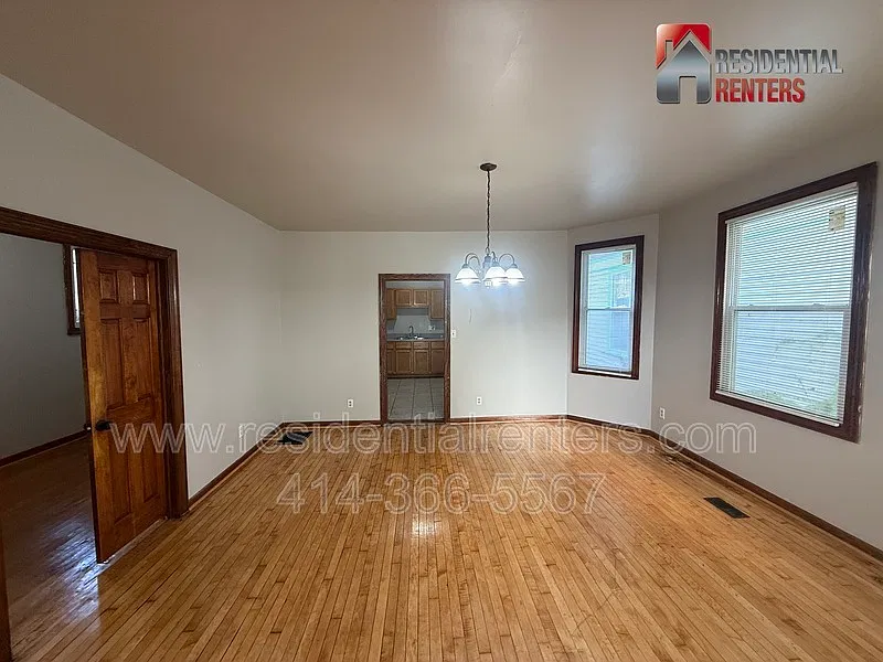 2 bed, 1.0 bath, 1400 sqft, $1,195 — Photo 3