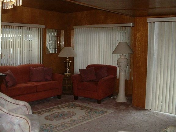 3rd image of 3235 S 180th Pl
