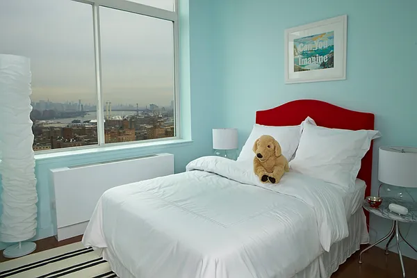 Rented by Douglas Elliman Development Marketing | media 36