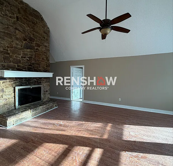 35 Maywood Dr — Photo 4