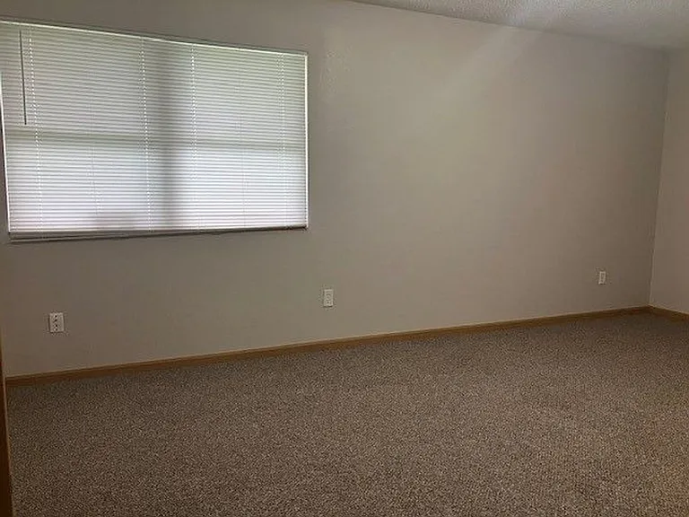 362 Wilmot Ave — Photo 11