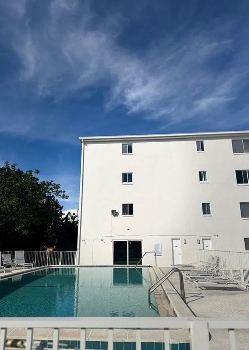 Building Photo - 4906 Victoria Dr #108