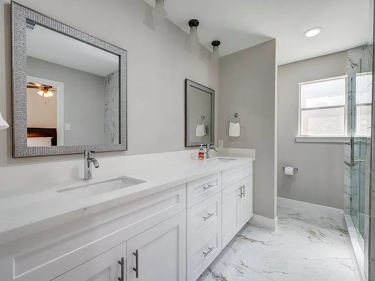 1626 S Kirkwood Rd — Photo 48