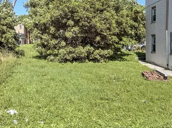 921 N 47th St, Philadelphia, PA 19131