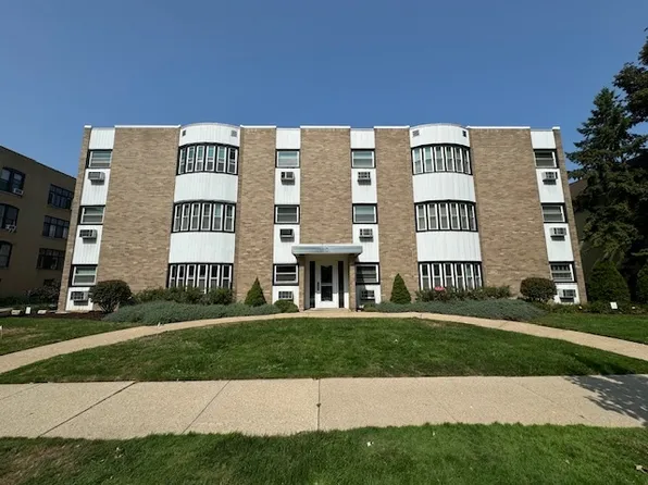 1130 Ontario St APT B4, Oak Park, IL 60302
