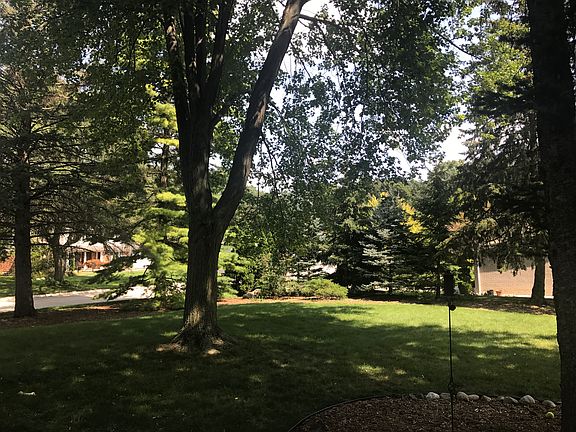 5th image of 2709 Aspen Ln