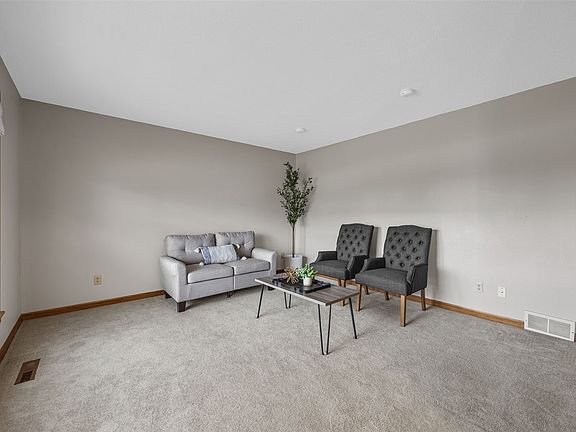 2nd image of 6907 Rockingham Dr SW