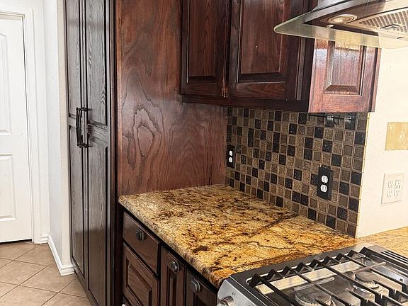 2nd image of 403 Crenshaw Dr