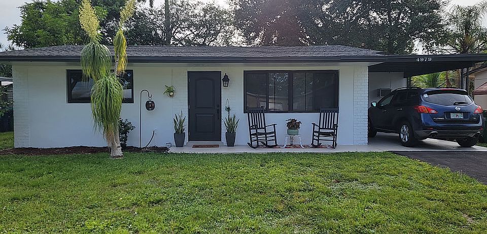 1st image of 4979 SW 93rd Ave