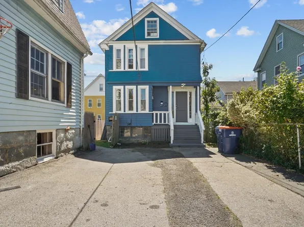 166 1/2 Grinnell St, New Bedford, MA 02740