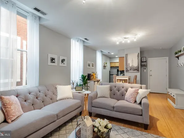 1830 Green St APT 2R, Philadelphia, PA 19130