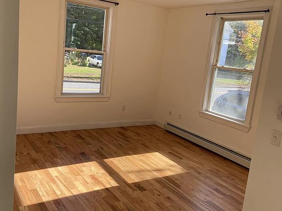 3rd image of 2-91 Norton St #2
