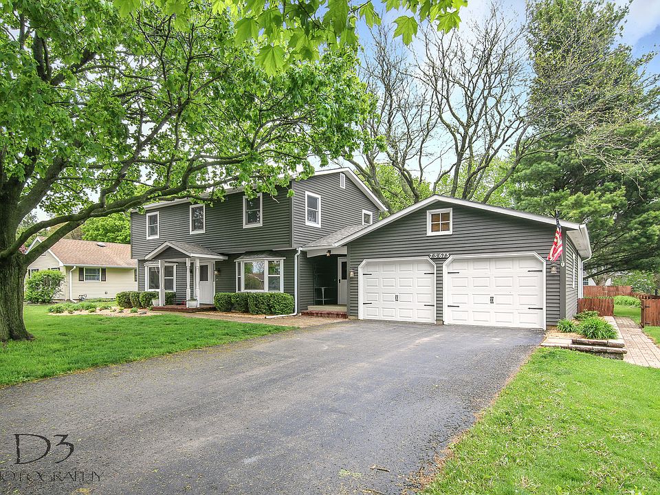 1st image of 7S673 Welton Dr
