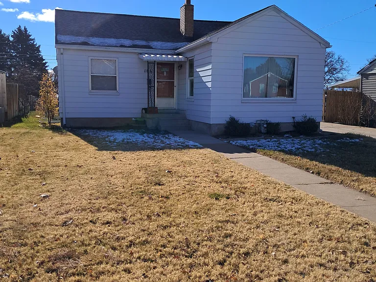 186 S Lakeview Dr — Photo 1