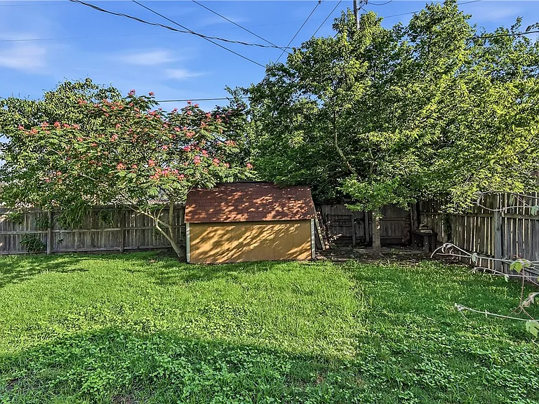 1521 Hawk Tree Dr — Photo 19