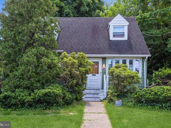 222 Temple Blvd, Palmyra, NJ 08065