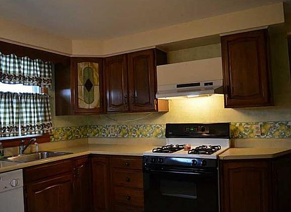 4th image of 37 Nagel Dr