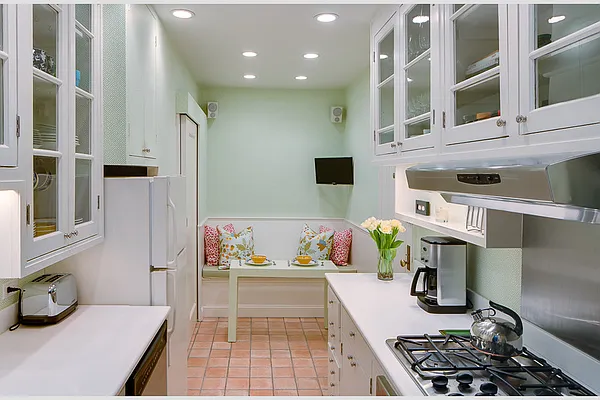 Sold by Stribling | media 16