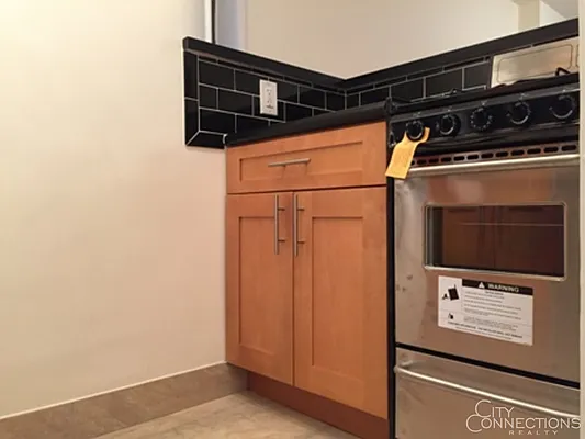 Rented by City Connections Realty | media 9