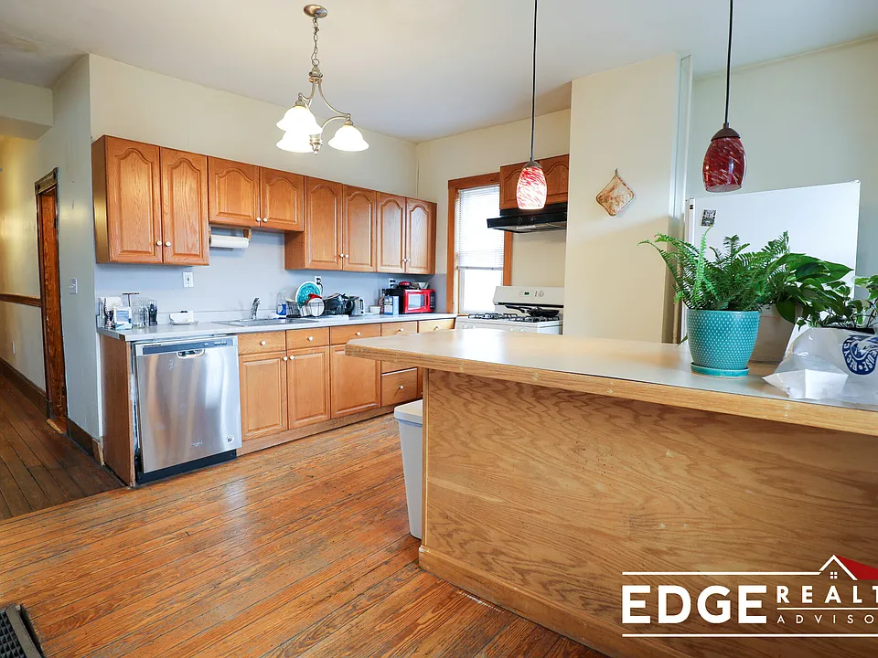 346 Faneuil St #2