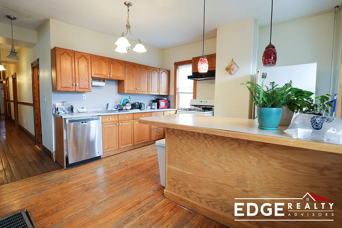Building Photo - 346 Faneuil St #2