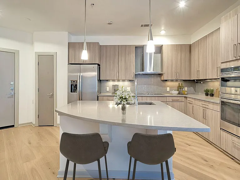 3600 S Lamar Blvd #208 — Photo 2