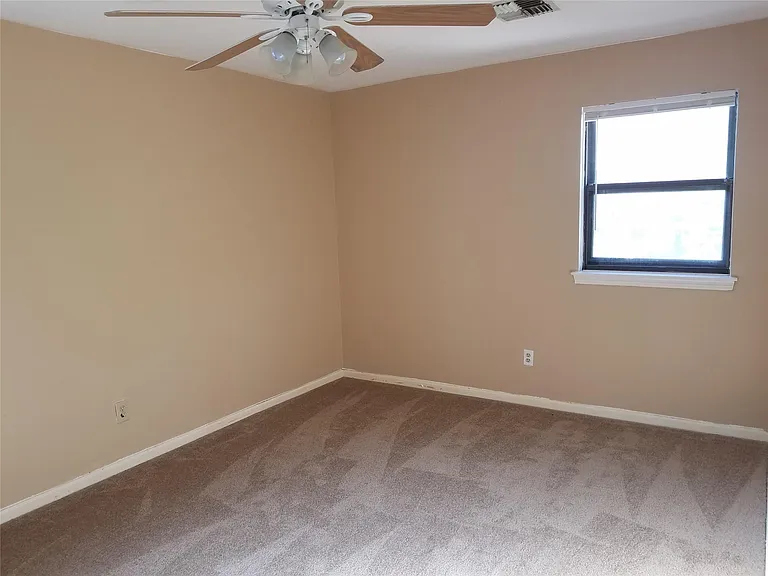 15526 Rio Plaza Dr — Photo 29