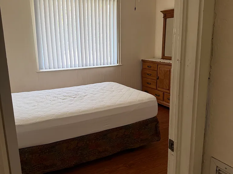 501 Frances Ter #D — Photo 23