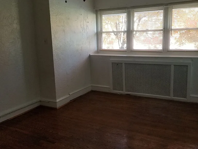 422 E Roosevelt Blvd — Photo 8