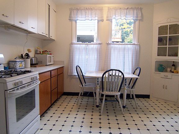 Kitchen & Nook