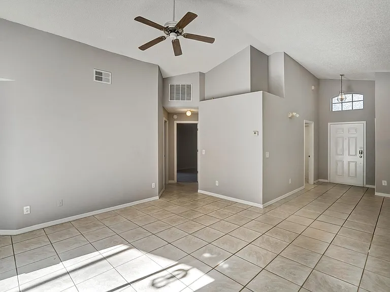 1033 Lake Davenport Blvd — Photo 10